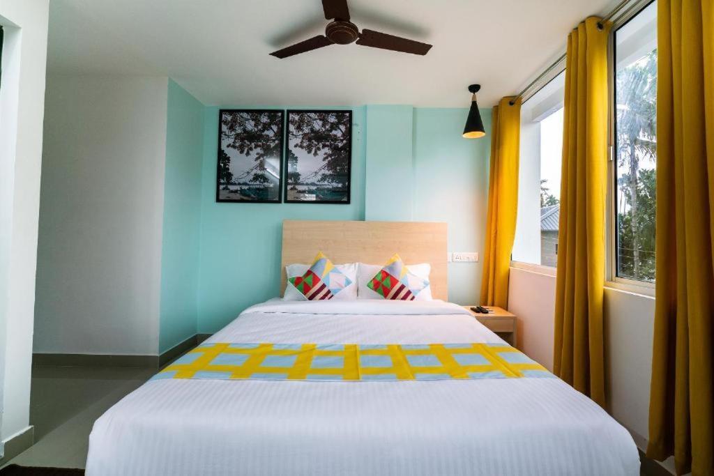 Flamingo Suites Kochi Esterno foto