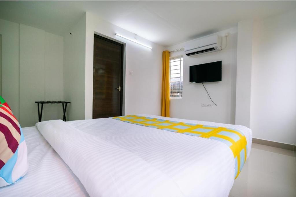 Flamingo Suites Kochi Esterno foto