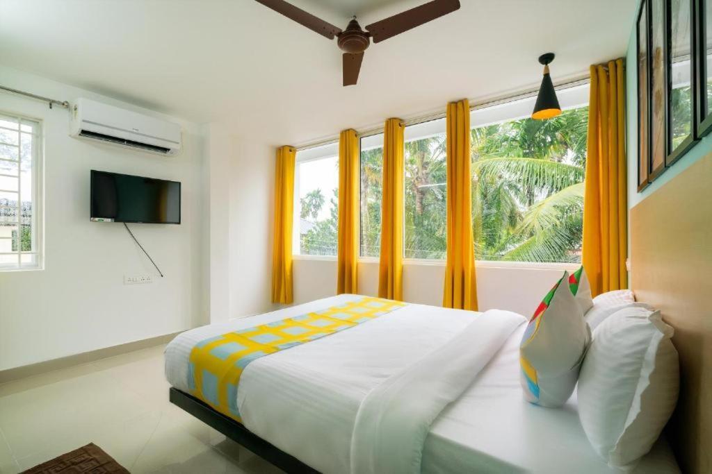 Flamingo Suites Kochi Esterno foto