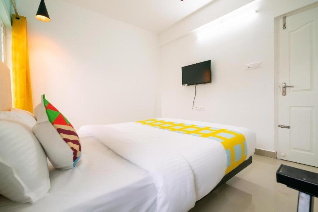 Flamingo Suites Kochi Esterno foto
