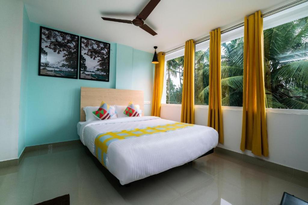 Flamingo Suites Kochi Esterno foto